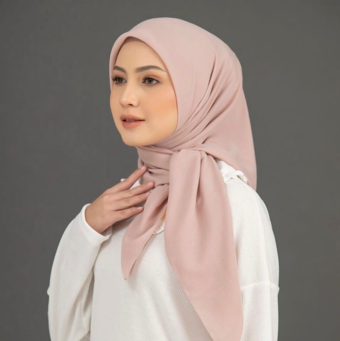 NHS Look Segi Empat Voal Miracle Rosegold NHS Look Segi Empat Voal Miracle - Gambar 8