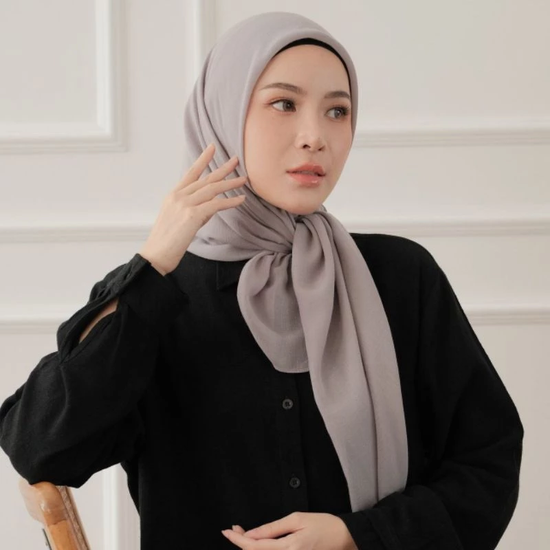 NHS Look Segi Empat Voal Miracle grey NHS Look Segi Empat Voal Miracle - Gambar 1