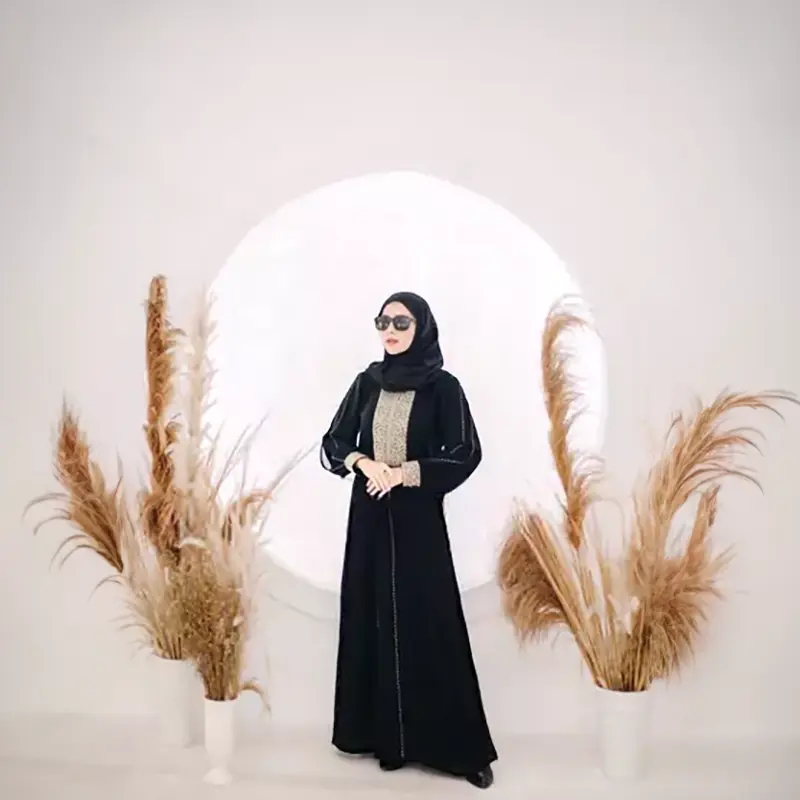 abaya-dubai-hitam new Abaya Dubai - Gambar 1