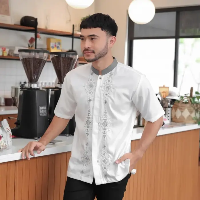 Baju Koko Lengan Pendek Pria Bordir - Gambar 4