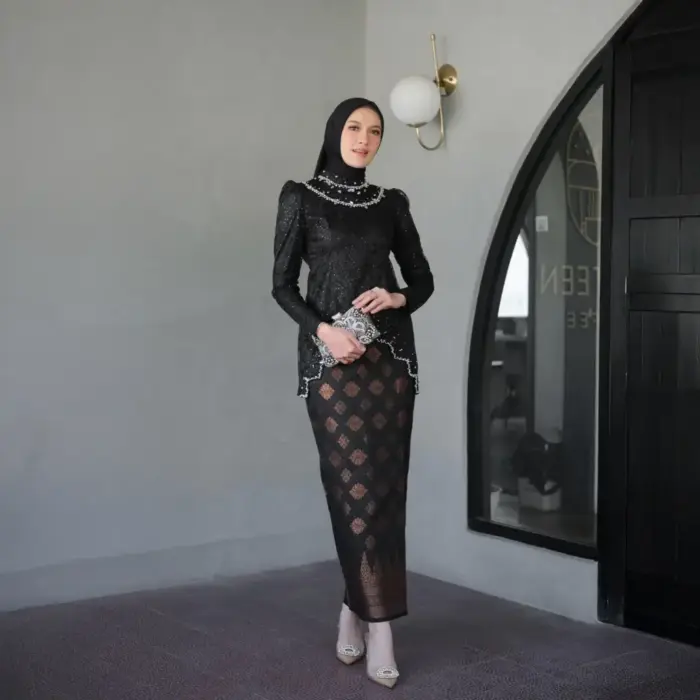 Set Kebaya Sera Series Full Payet (Size M) - Gambar 2