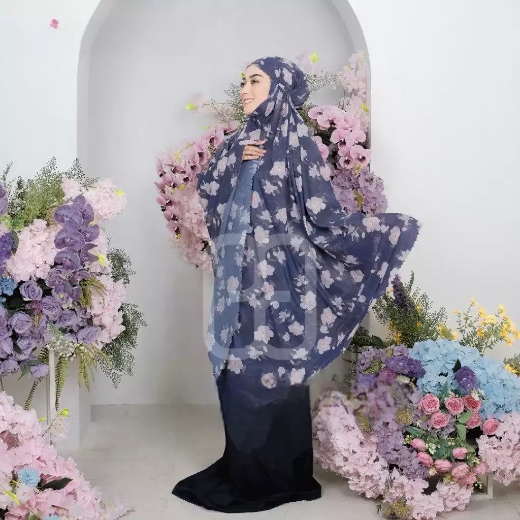 Mukena Travel Parasut Dubai Premium Plus Sajadah - Navy Mukena Travel Parasut Dubai Premium Plus Sajadah - Gambar 2