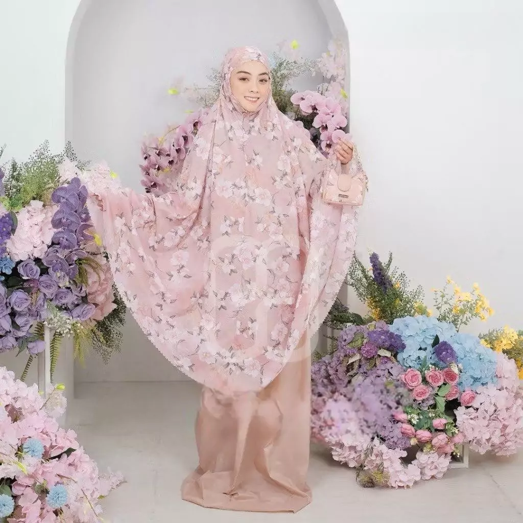 Mukena Travel Parasut Dubai Premium Plus Sajadah - Rose Gold Mukena Travel Parasut Dubai Premium Plus Sajadah - Gambar 3